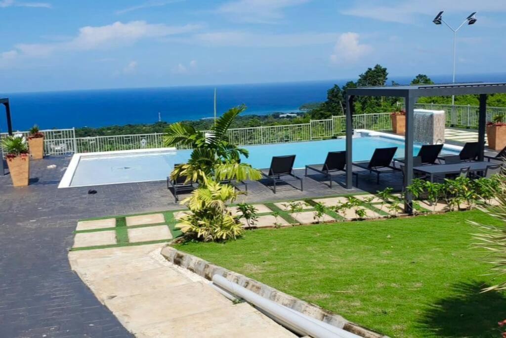 Villa La Rosa With Spectacular View Of Ocho Rios Eksteriør billede